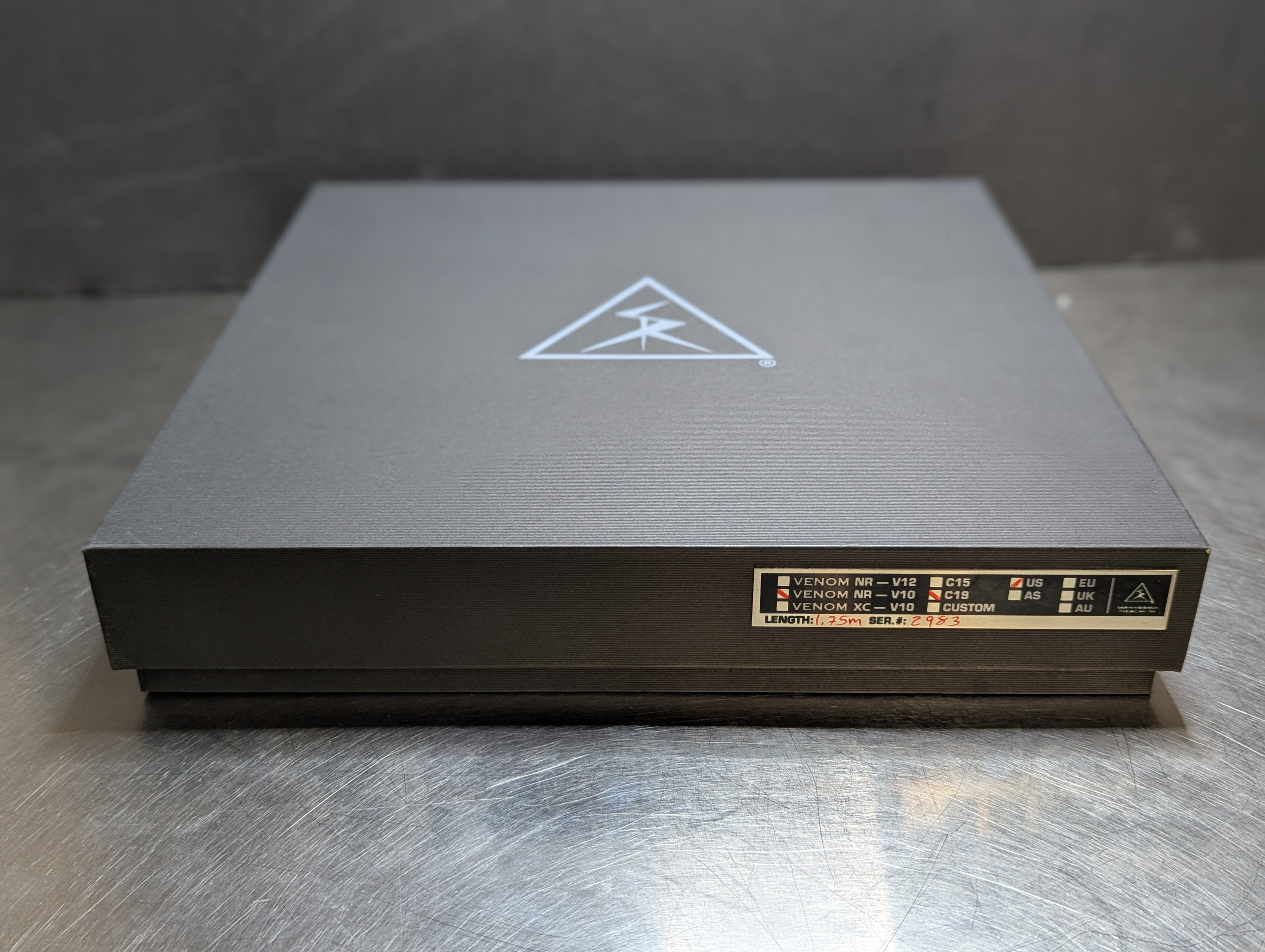 Shunyata Research Hydra Delta D6 Power Conditioner with Power Cord - DEMO