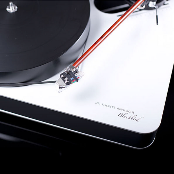 Dr. Feickert Analogue Blackbird Turntable with Deluxe 12 Package
