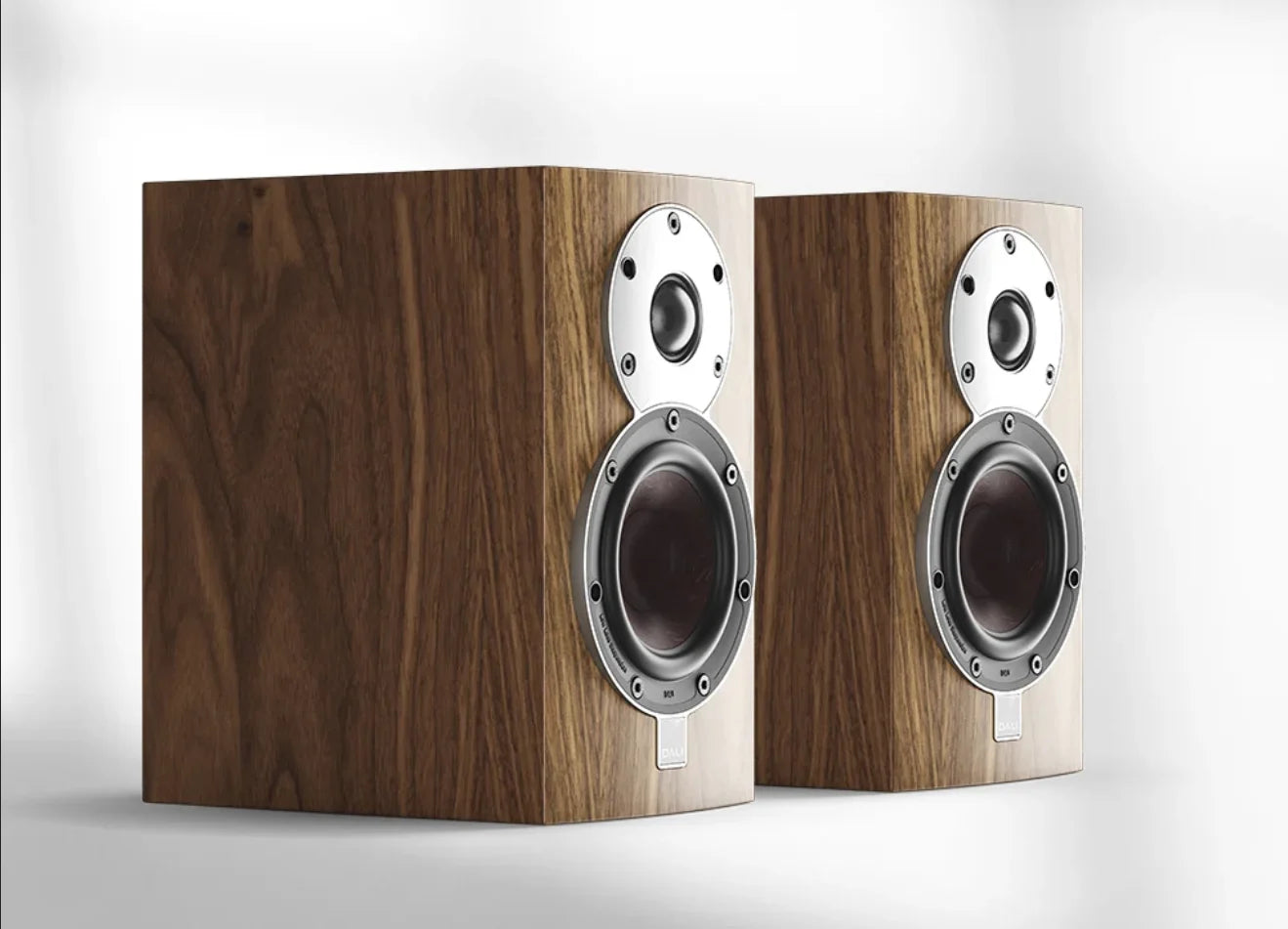 Dali Menuet SE Bookshelf Speakers